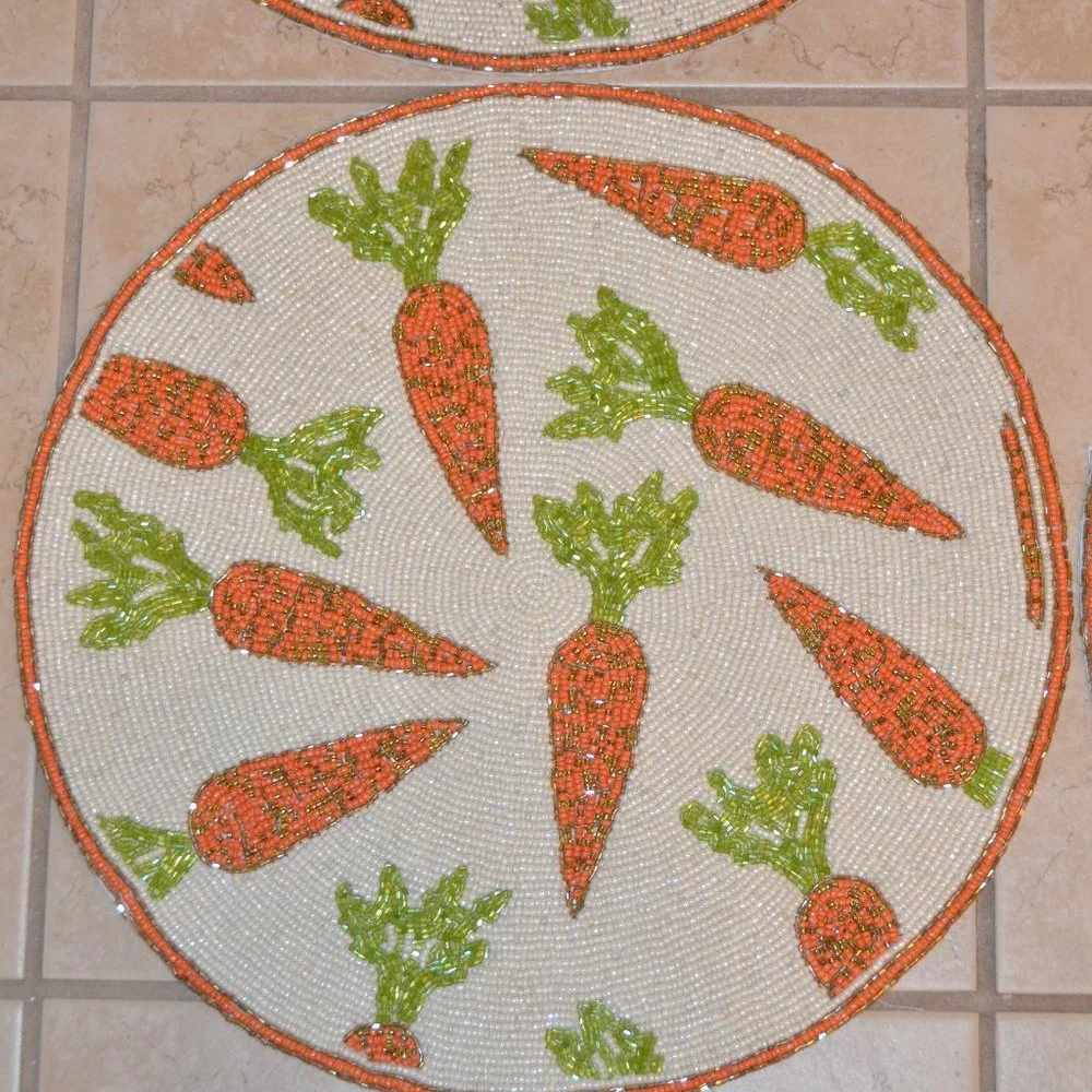 6 ISAAC MIZRAHI CARROT SPRING SUMMER EASTER CRYSTAL PLACEMAT CHARGER CENTERPIECE
